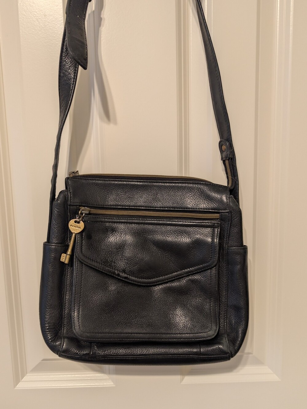 Fossil Black Leather Multi-Pocket Crossbody Bag